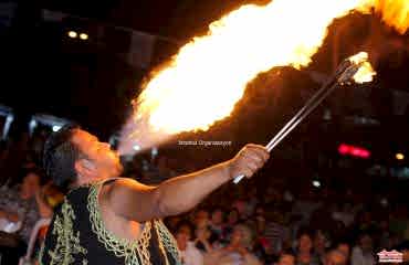 Ateş Üfleyen Adam Ateşbaz Gösterisi Temini İstanbul Organizasyon Ateş Üfleyen Adam Ateşbaz Gösterisi Temini İstanbul Organizasyon