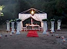 Cam Fanuslar Uçan Balonlar Eşliğinde Muhteşem Atmosferde Evlilik Teklifi Organizasyonu Bodrum