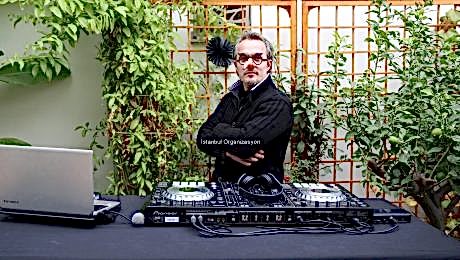 Cadılar Bayramı Partisi DJ Kiralama ve Profesyonel DJ Performansı İstanbul Organizasyon