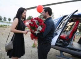 Çiçek Buketleriyle Helikopterde Evlenme Teklifi Organizasyonu İstanbul