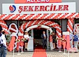 Alfemo Açılış Organizasyonu Zincir Balon ve Kapı Tak İstanbul Organizasyon