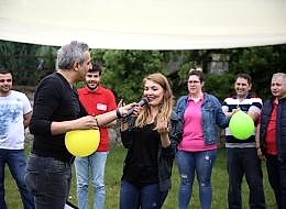 Helyum Gazlı Balonla Şarkı Söyleme İstanbul Piknik Organizasyonu
