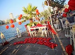 Tül Süslemeleri ve Kırmızı Kalpli Uçan Balon Temini