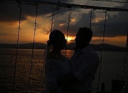 Gün Batımında İstanbul İskelede Evlilik Teklifi Organizasyonu