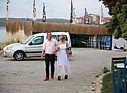 İskelede Evlilik Teklifi Organizasyonuna Gözleri Bağlanmış Gelen Eş Adayı