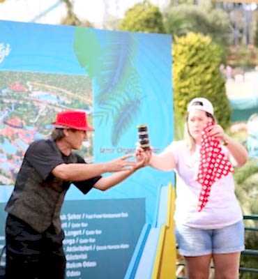 Sahne Gösterileri ve Sahne Showları Sihirbaz Hizmeti yolkeyfi