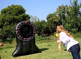 İstanbul Piknik Organizasyonu Şişme Dart Hizmeti İstanbul Organizasyon