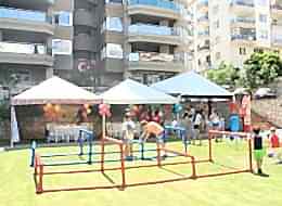 Sivil Animatör Gözetiminde Survivor Oyun Parkurunda Eğlenceli Anlar