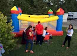 Sivil Animatör Gözetiminde Kuleli Zıp Zıp Oyun Parkurunda Eğlenceli Dakikalar