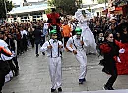 Tahta Bacak Gösterisi İstanbul